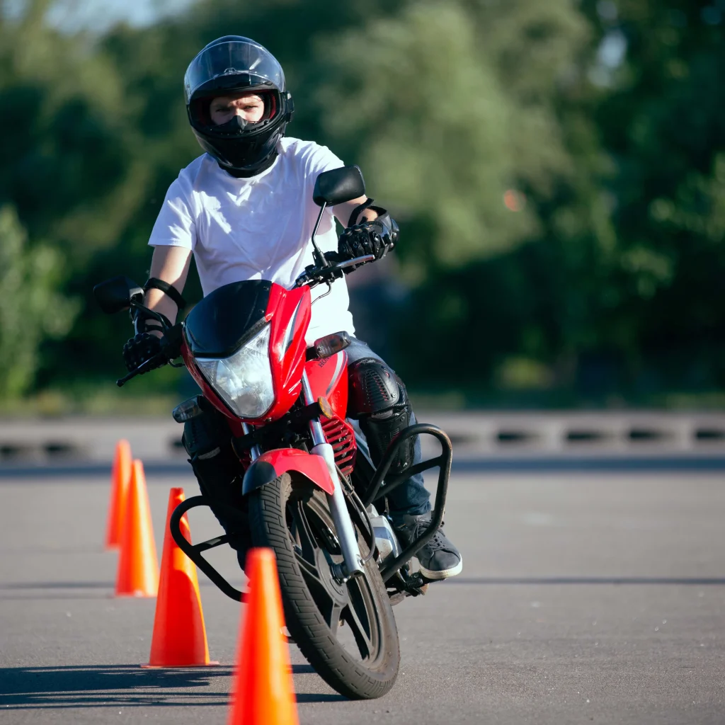 faut il repasser le code pour le permis moto
